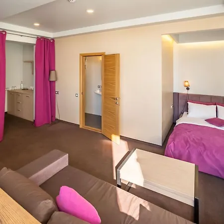 Mini-hotel People Hotel 3*