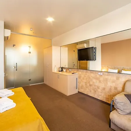 Mini-hotel People Hotel